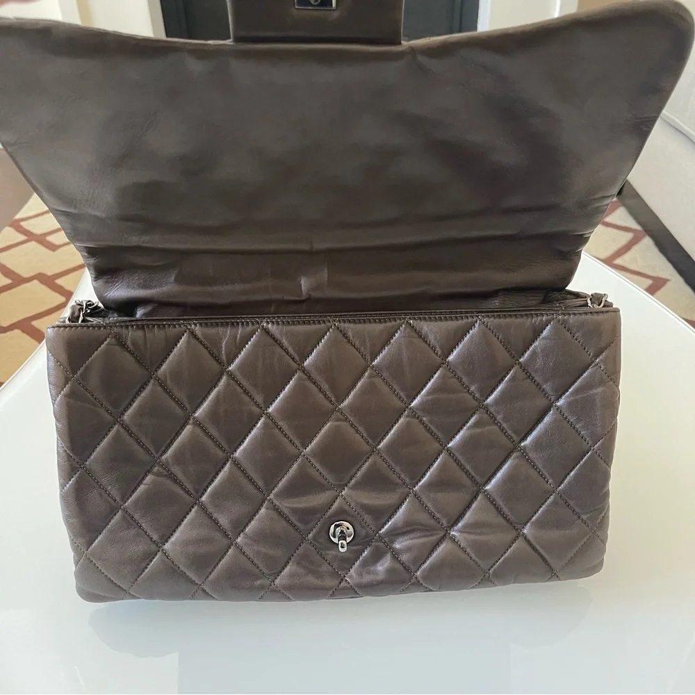 Authentic CHANEL Lambskin Double Chain Single Flap Maxi Size Handbag - Picture 6 of 16